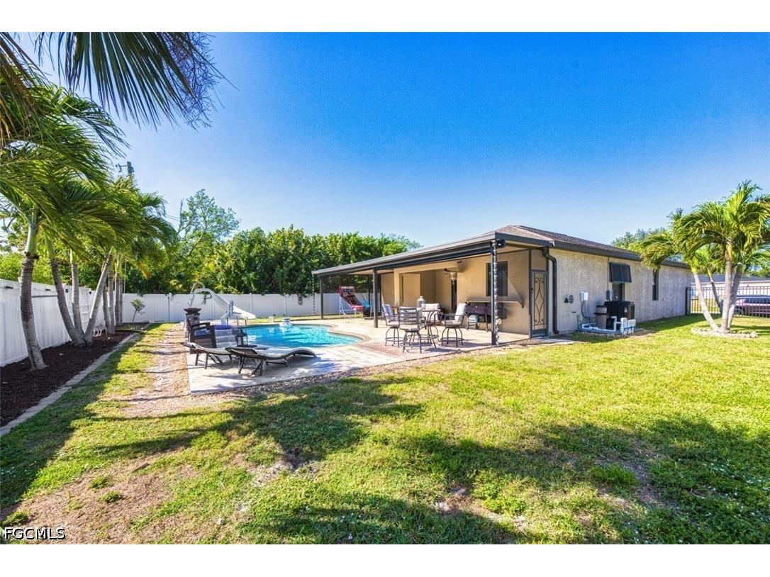 705 SW 10th Place Cape Coral FL 33991 2026017704 image10