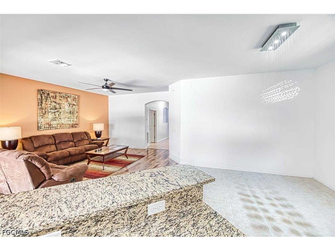 705 SW 10th Place Cape Coral FL 33991 2026017704 image29