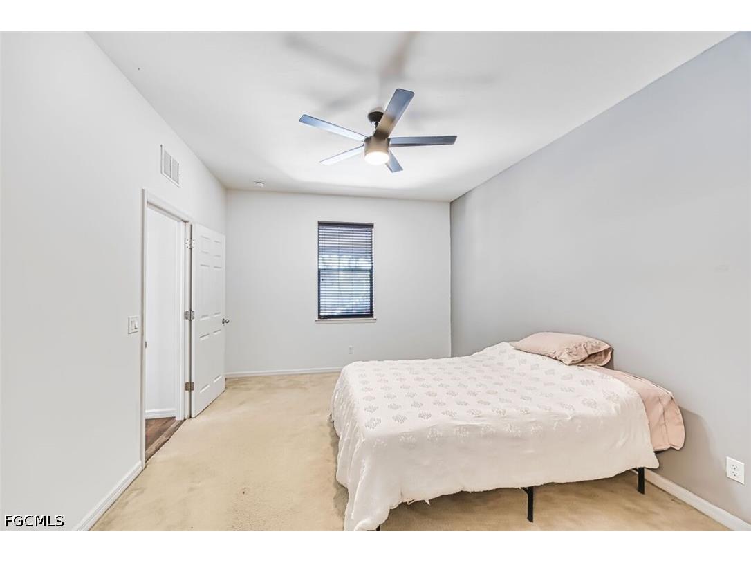 705 SW 10th Place Cape Coral FL 33991 2026017704 image36