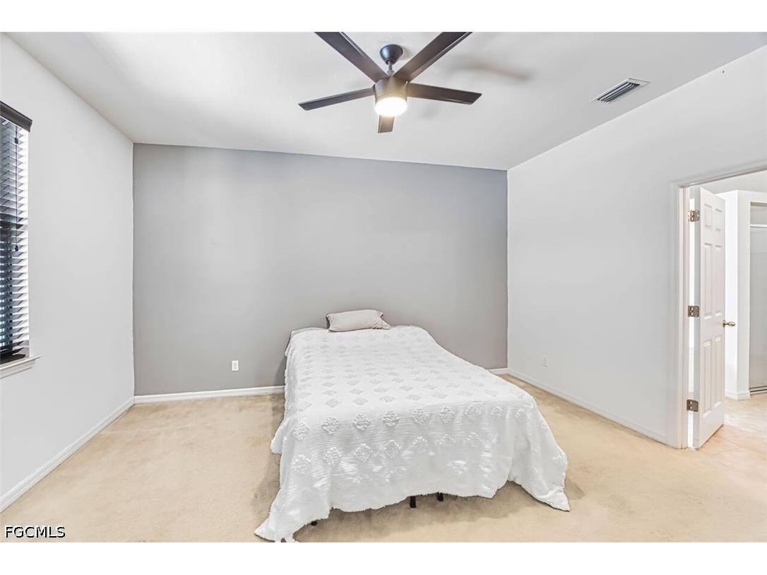 705 SW 10th Place Cape Coral FL 33991 2026017704 image38