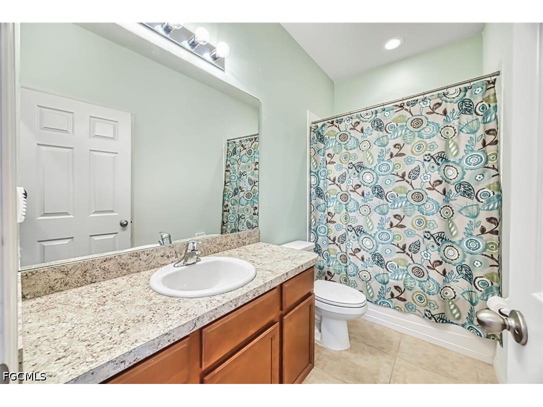 705 SW 10th Place Cape Coral FL 33991 2026017704 image43
