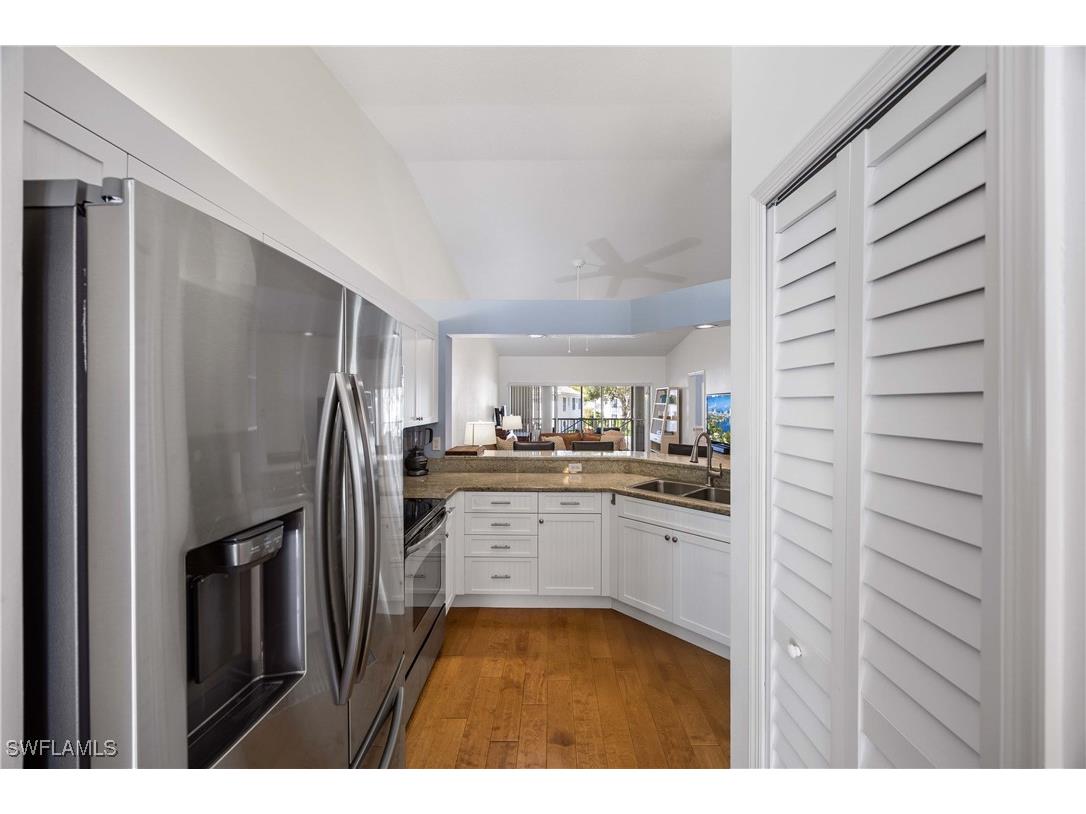 7050 Barrington Circle #202 Naples FL 34108 225076021 image14