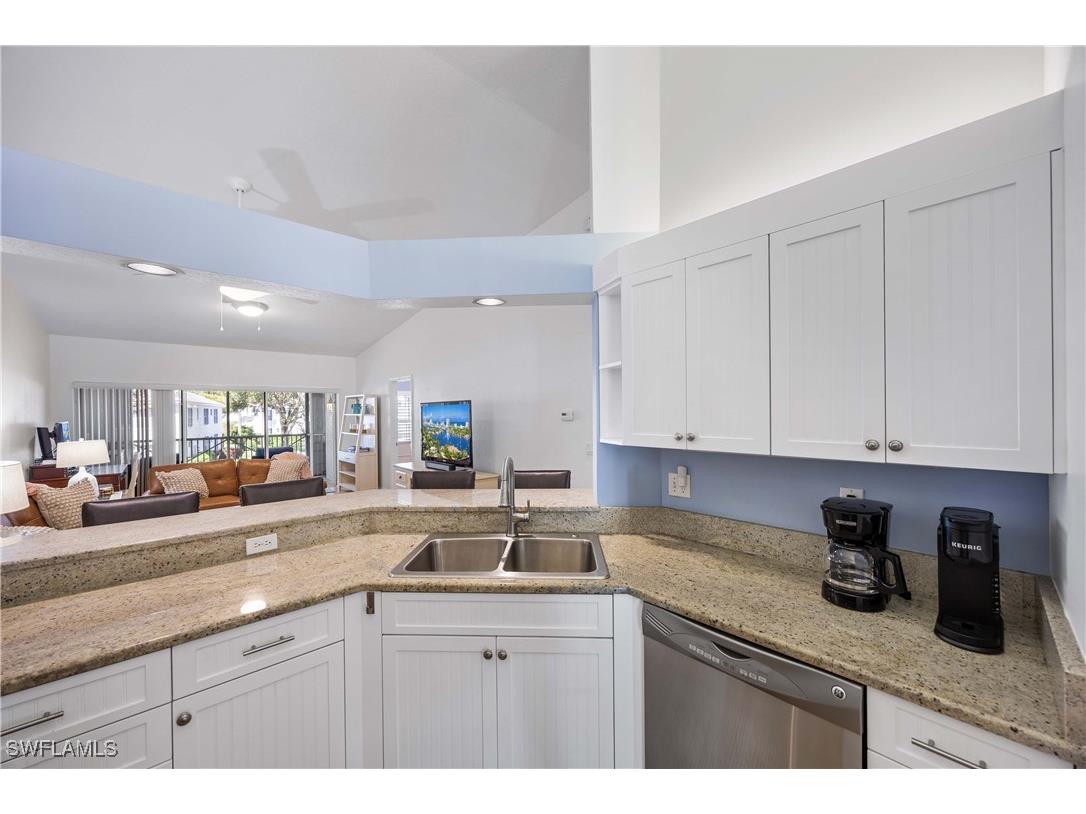 7050 Barrington Circle #202 Naples FL 34108 225076021 image15