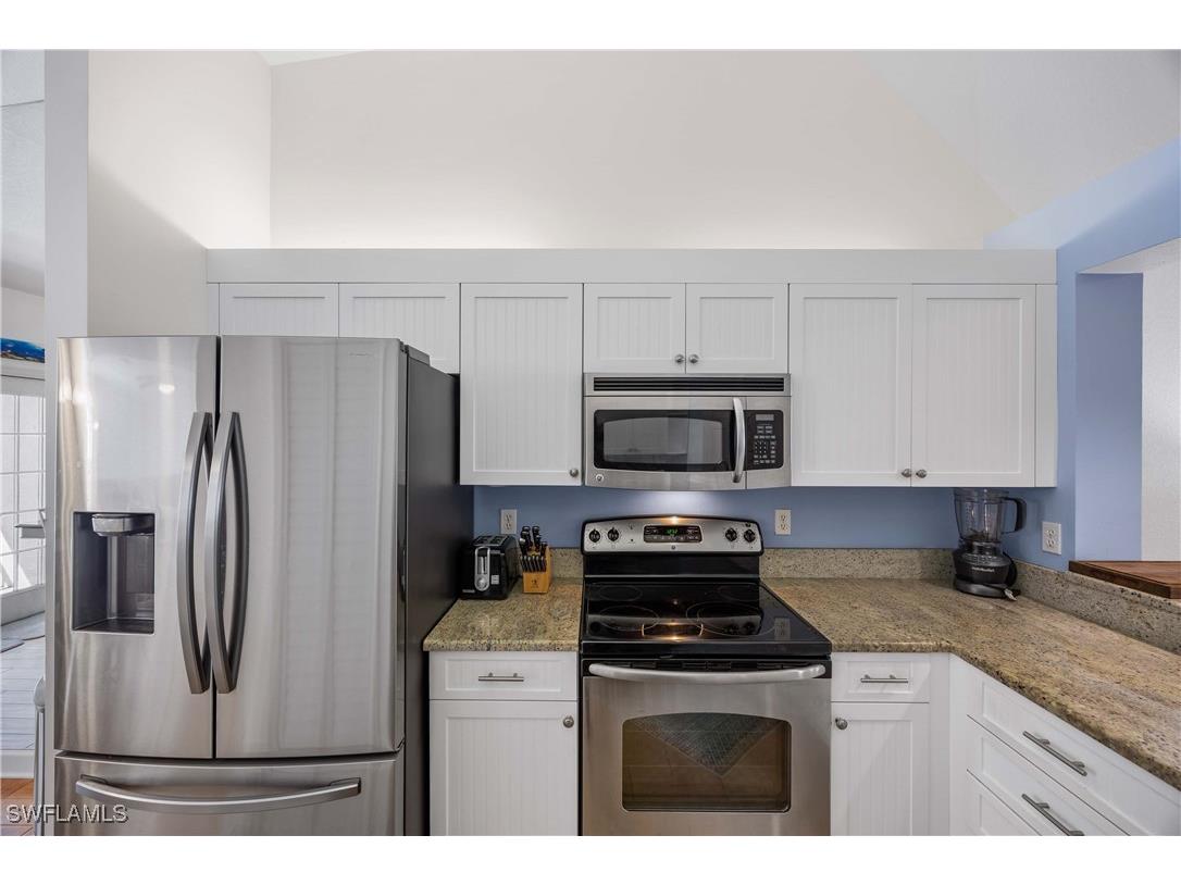 7050 Barrington Circle #202 Naples FL 34108 225076021 image16