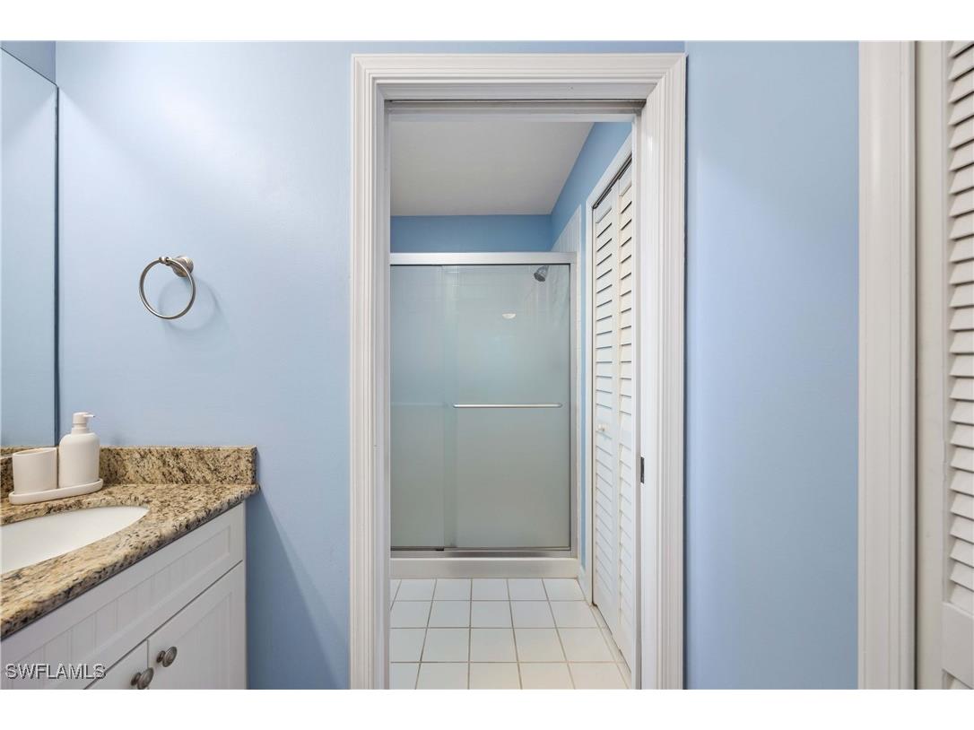 7050 Barrington Circle #202 Naples FL 34108 225076021 image22