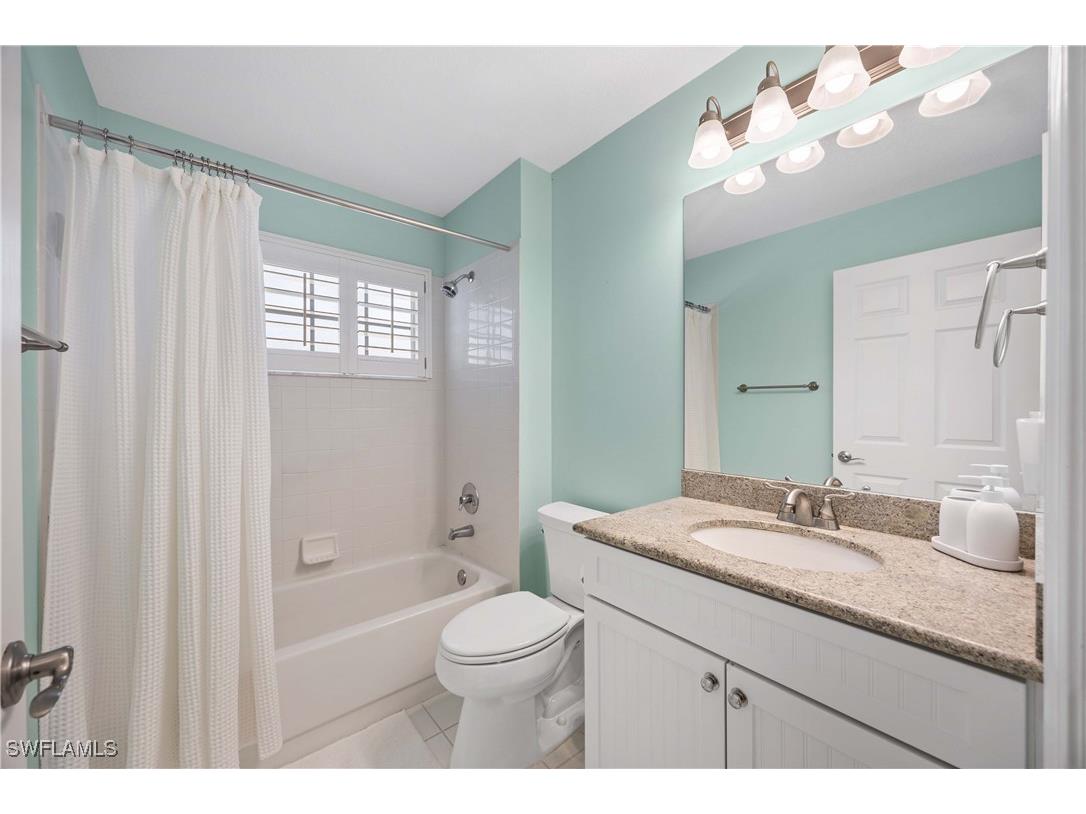 7050 Barrington Circle #202 Naples FL 34108 225076021 image25