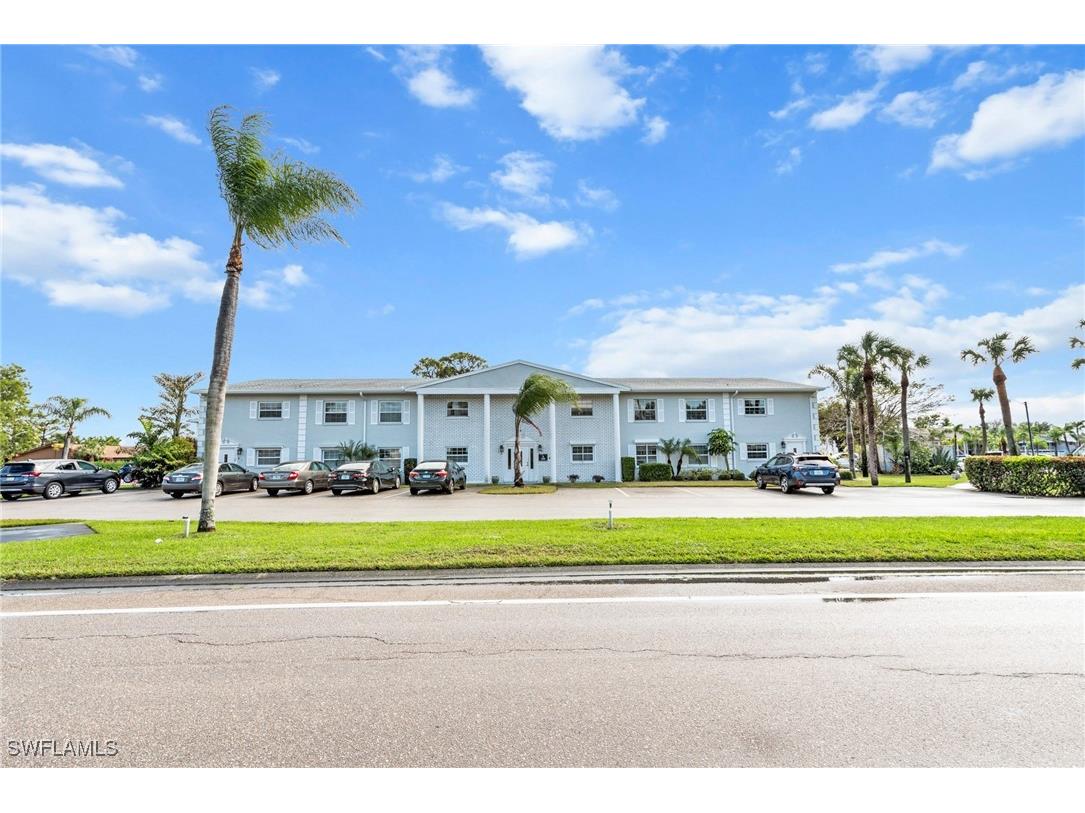 7050 Nantucket Circle #8 North Fort Myers FL 33917 225007114 image1