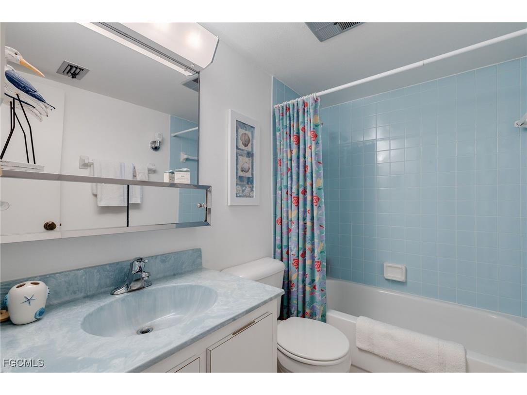 7056 Nantucket Circle #8 North Fort Myers FL 33917 2025019586 image19