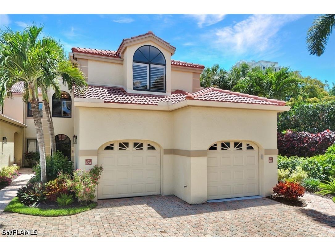 7056 Pelican Bay Boulevard #B201 Naples FL 34108 226018213 image18