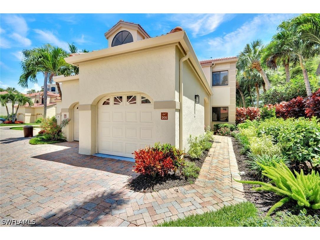 7056 Pelican Bay Boulevard #B201 Naples FL 34108 226018213 image20