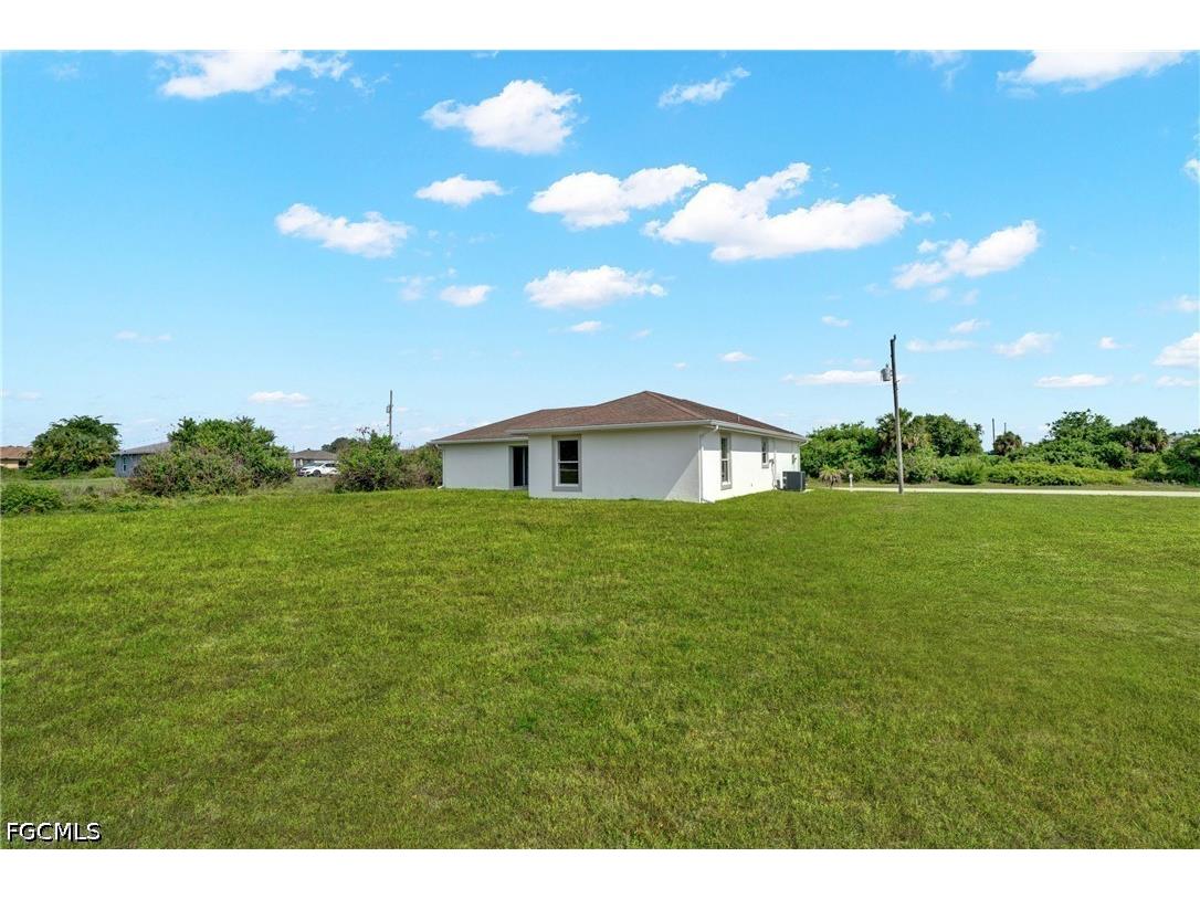7057 Brazil Circle Labelle FL 33935 2026026045 image32