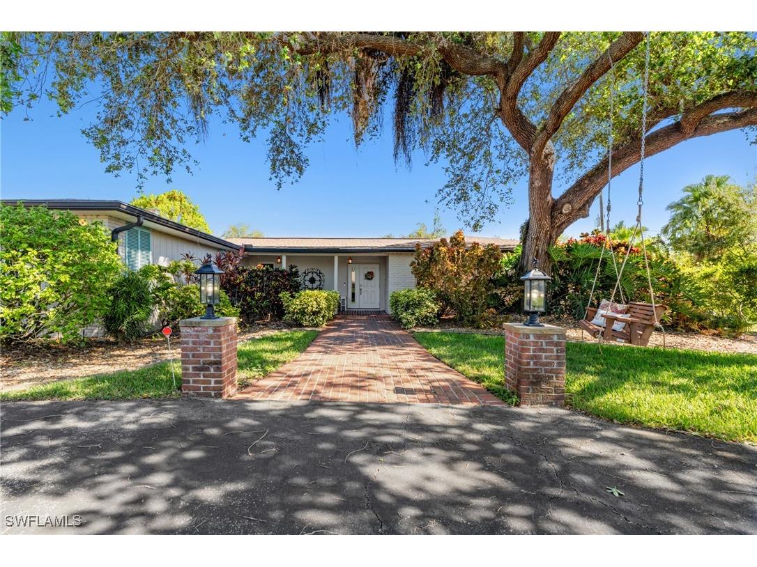 7059 Overlook Drive Fort Myers FL 33919 224095584 image1