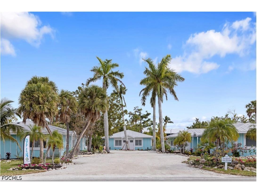 706 Donax Street Sanibel FL 33957 2026014066 image1