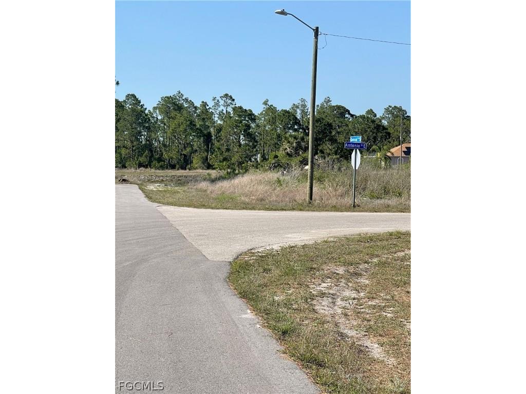 706 Genoa Avenue S Lehigh Acres FL 33974 2026008786 image4
