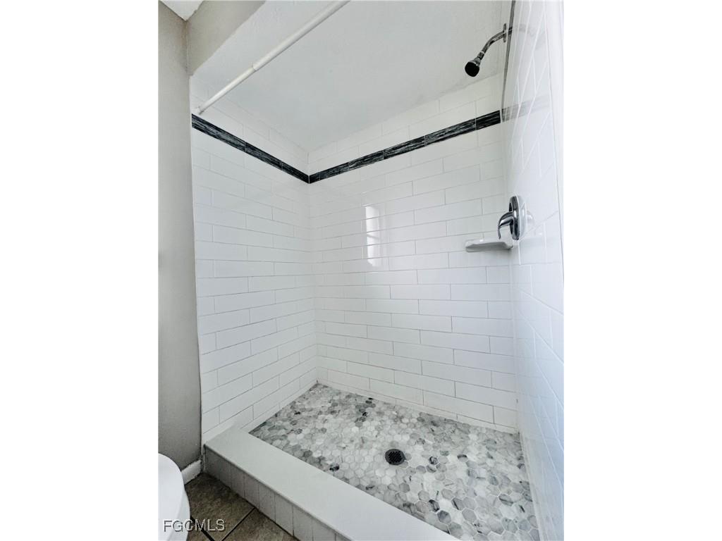 706 SE 13th Court #J Cape Coral FL 33990 2025025698 image19