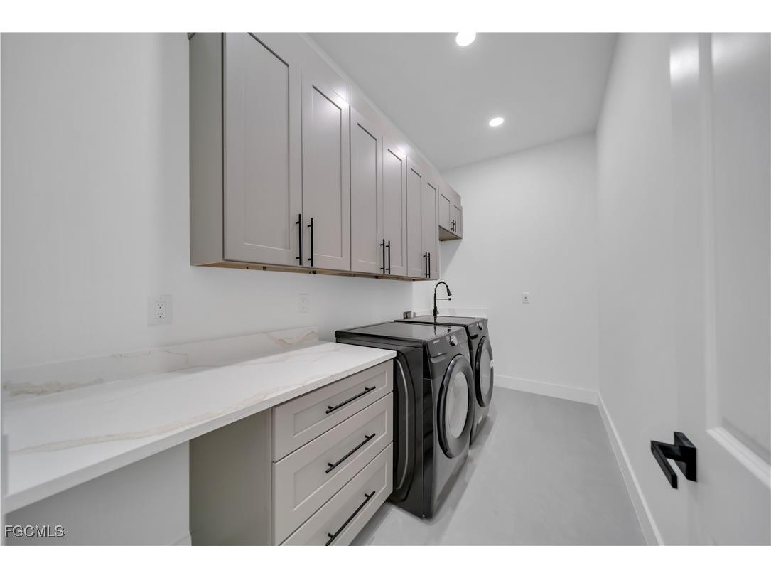 706 SW 28th Street Cape Coral FL 33914 2025005337 image11