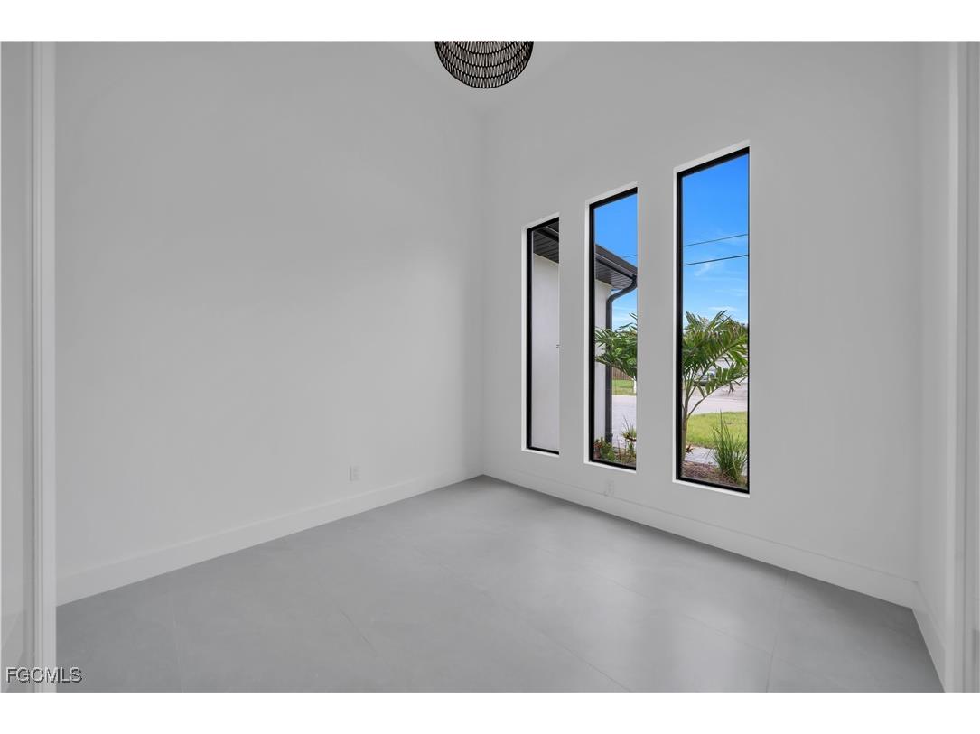 706 SW 28th Street Cape Coral FL 33914 2025005337 image14