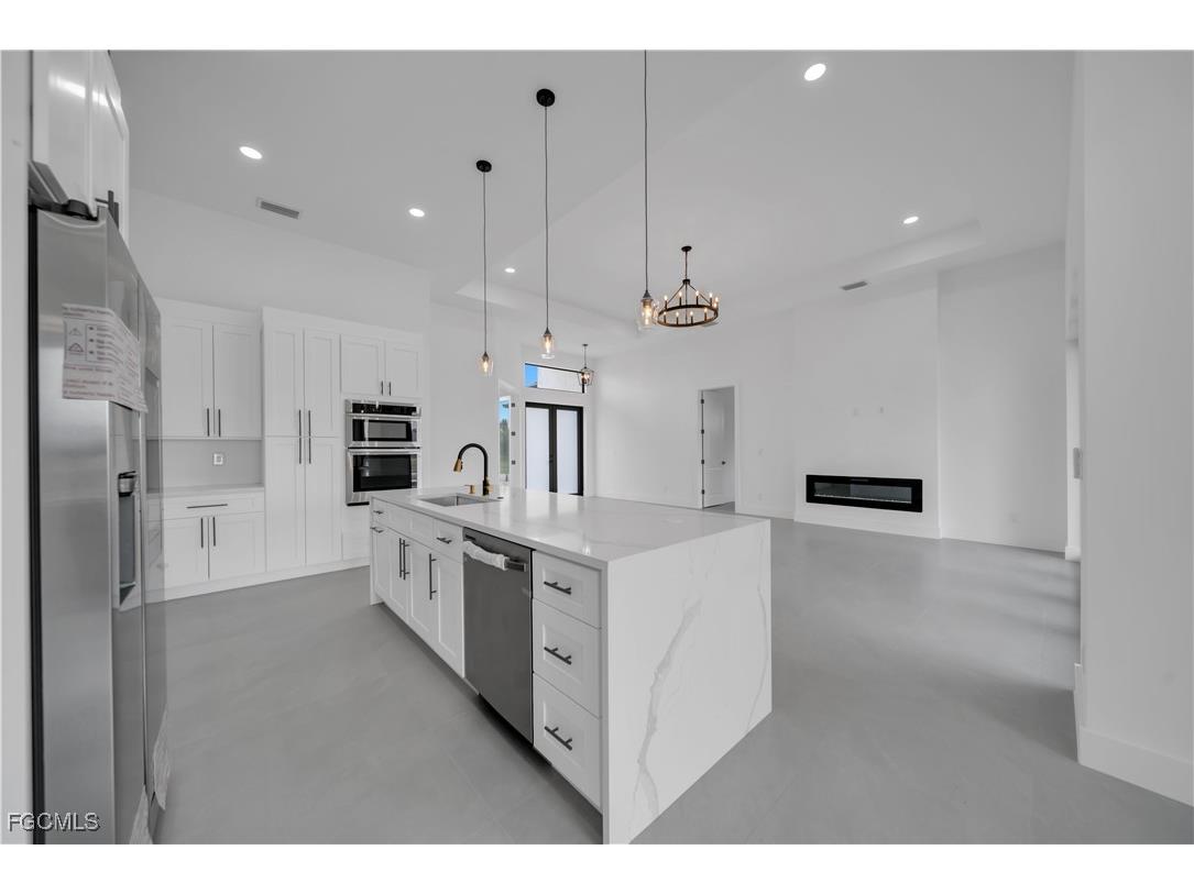 706 SW 28th Street Cape Coral FL 33914 2025005337 image18