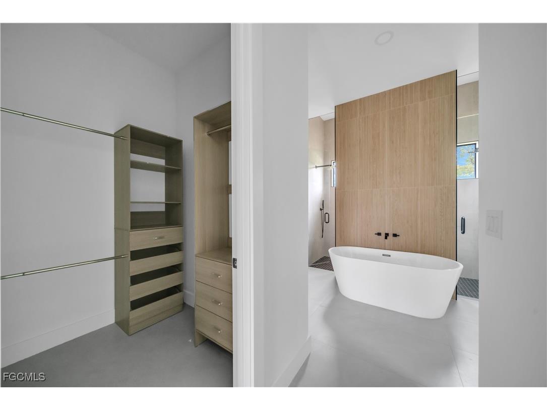 706 SW 28th Street Cape Coral FL 33914 2025005337 image24