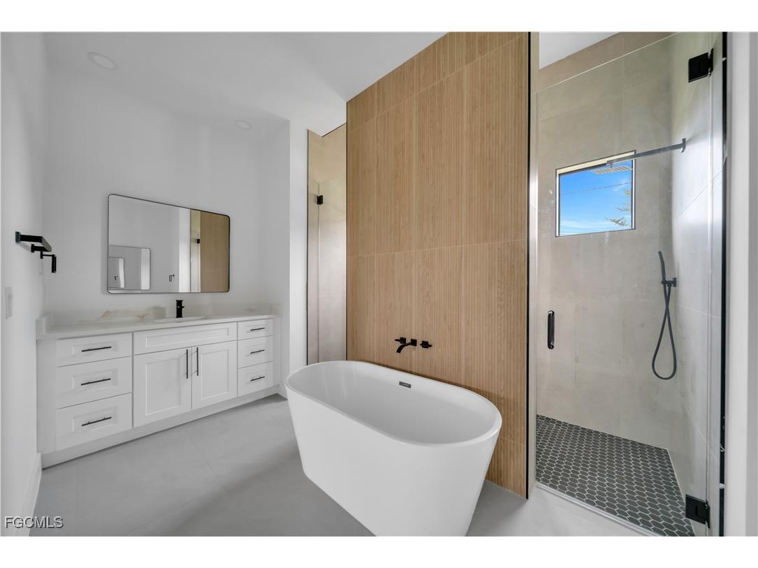 706 SW 28th Street Cape Coral FL 33914 2025005337 image27