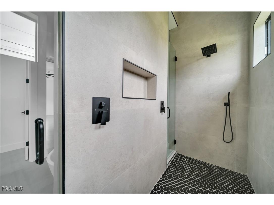 706 SW 28th Street Cape Coral FL 33914 2025005337 image28