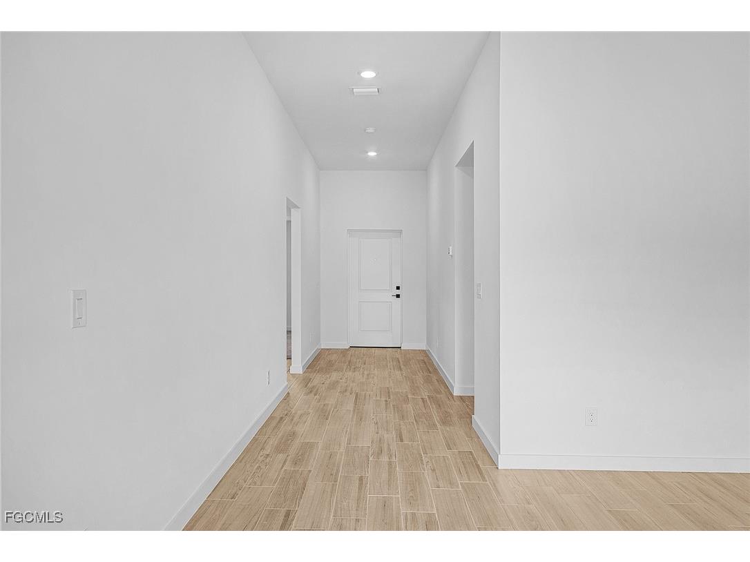 706 Zeppelin Place Fort Myers FL 33913 2026005382 image4