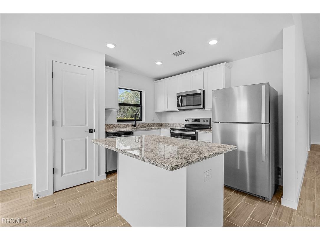706 Zeppelin Place Fort Myers FL 33913 2026005382 image7