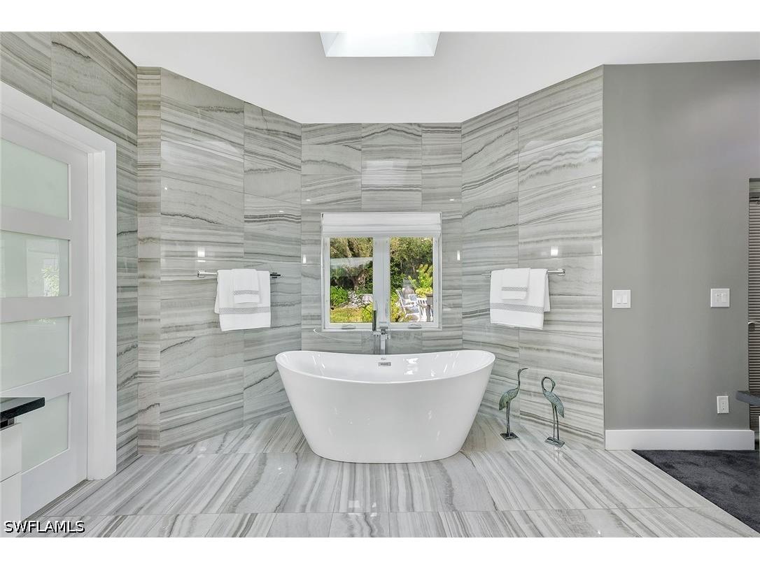 7060 Hendry Creek Drive Fort Myers FL 33908 225083333 image19