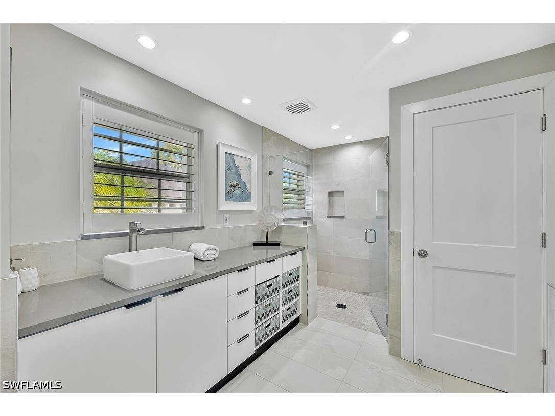 7060 Hendry Creek Drive Fort Myers FL 33908 225083333 image24