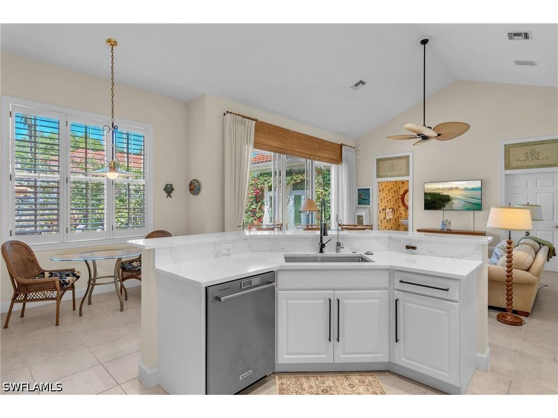 7060 Verde Way Naples FL 34108 226018180 image10