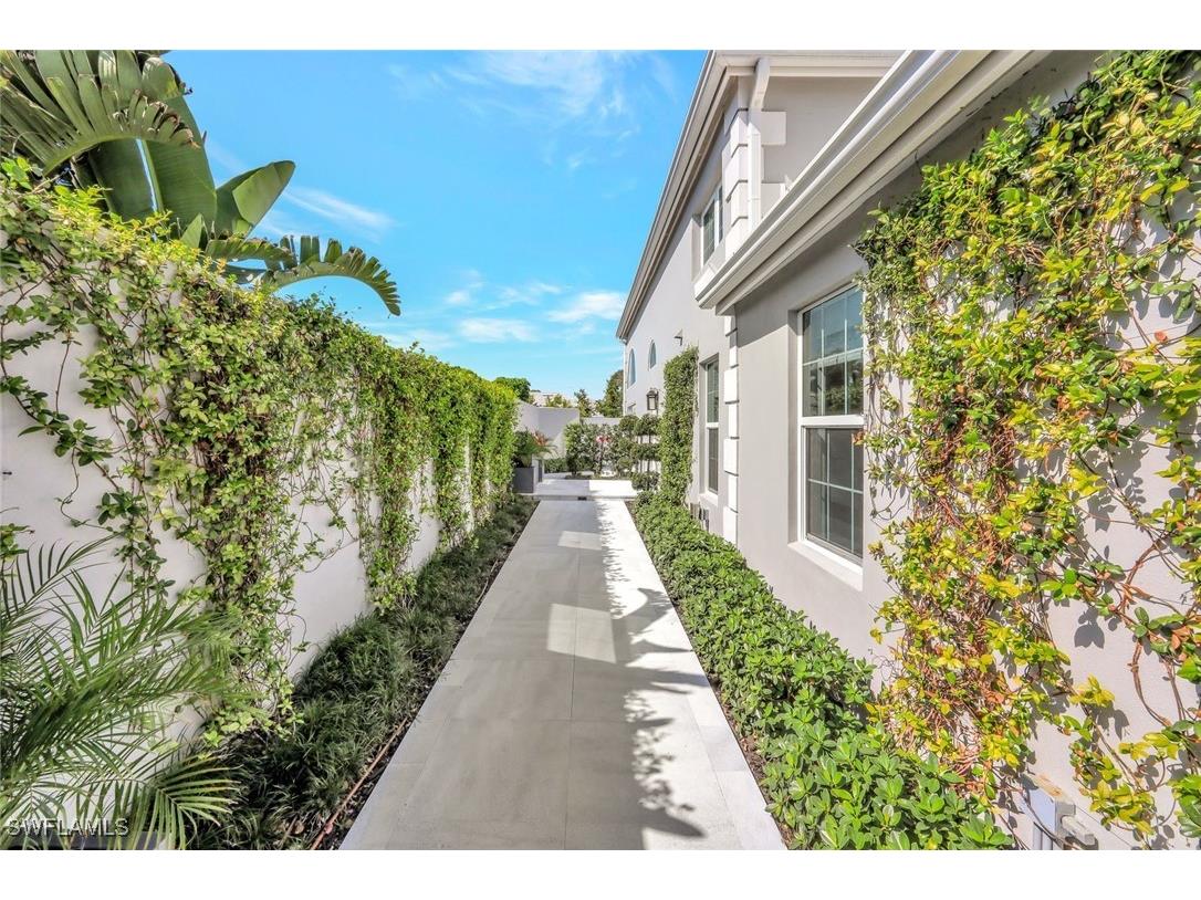 7063 Villa Lantana Way #3 Naples FL 34108 225026867 image8