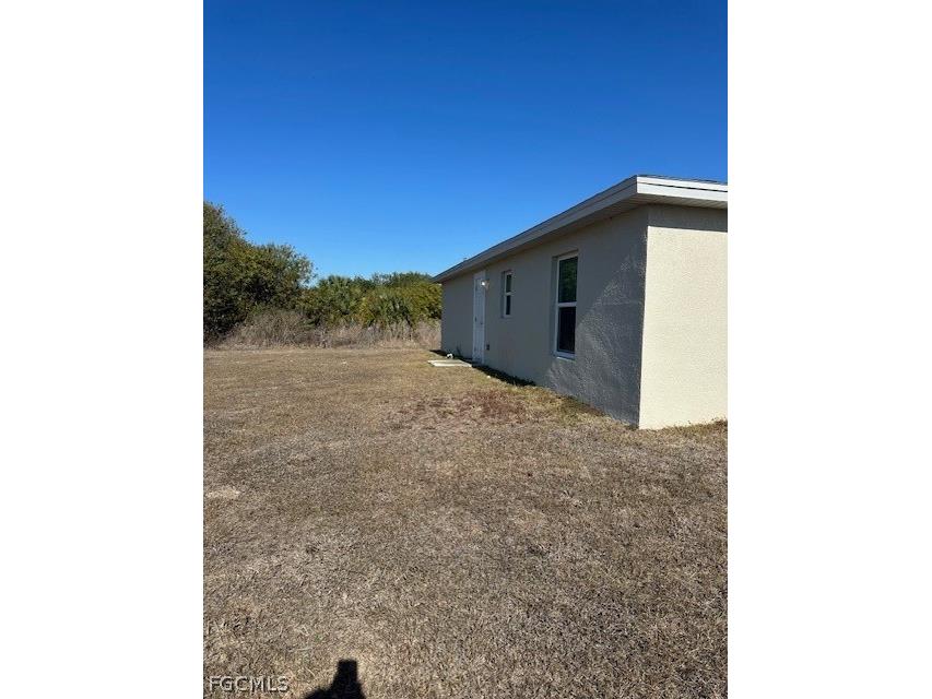 7065 Berwick Circle Labelle FL 33935 2026007886 image2