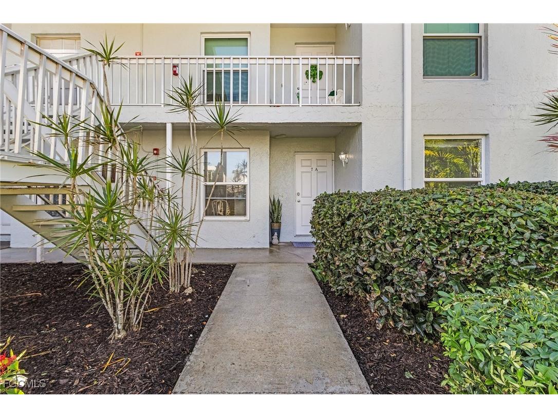 7069 Quail Run Court E #7 Fort Myers FL 33908 2025021362 image1