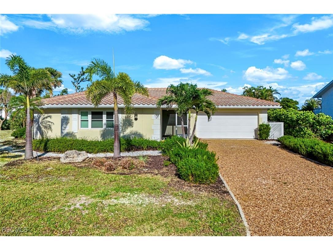 707 Durion Court Sanibel FL 33957 2025004882 image1