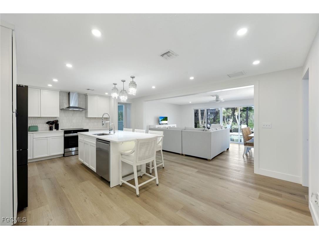 707 Durion Court Sanibel FL 33957 2025004882 image10