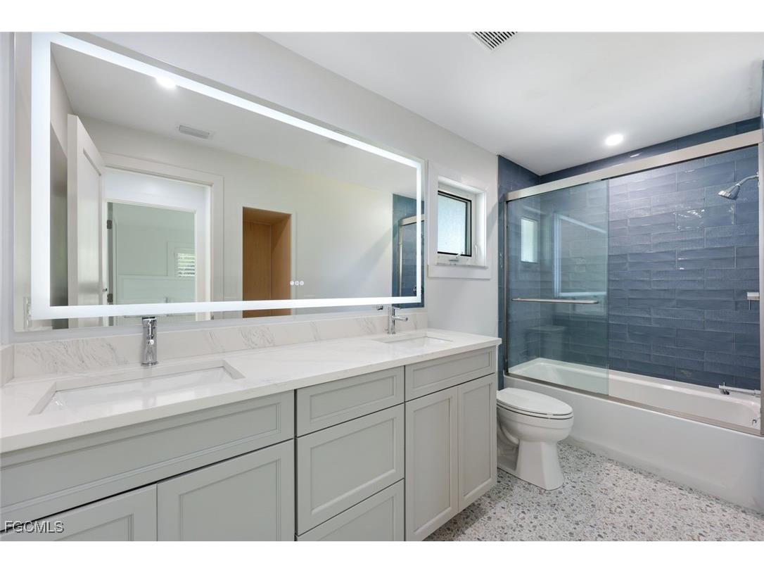 707 Durion Court Sanibel FL 33957 2025004882 image19