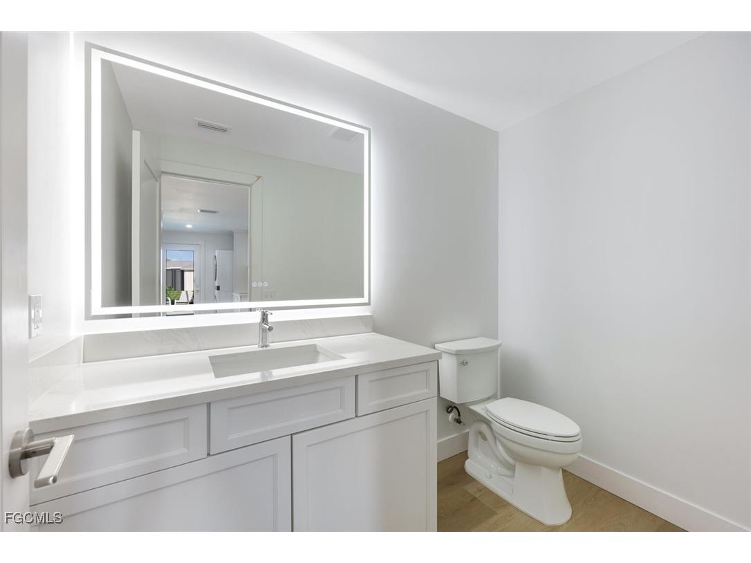 707 Durion Court Sanibel FL 33957 2025004882 image21