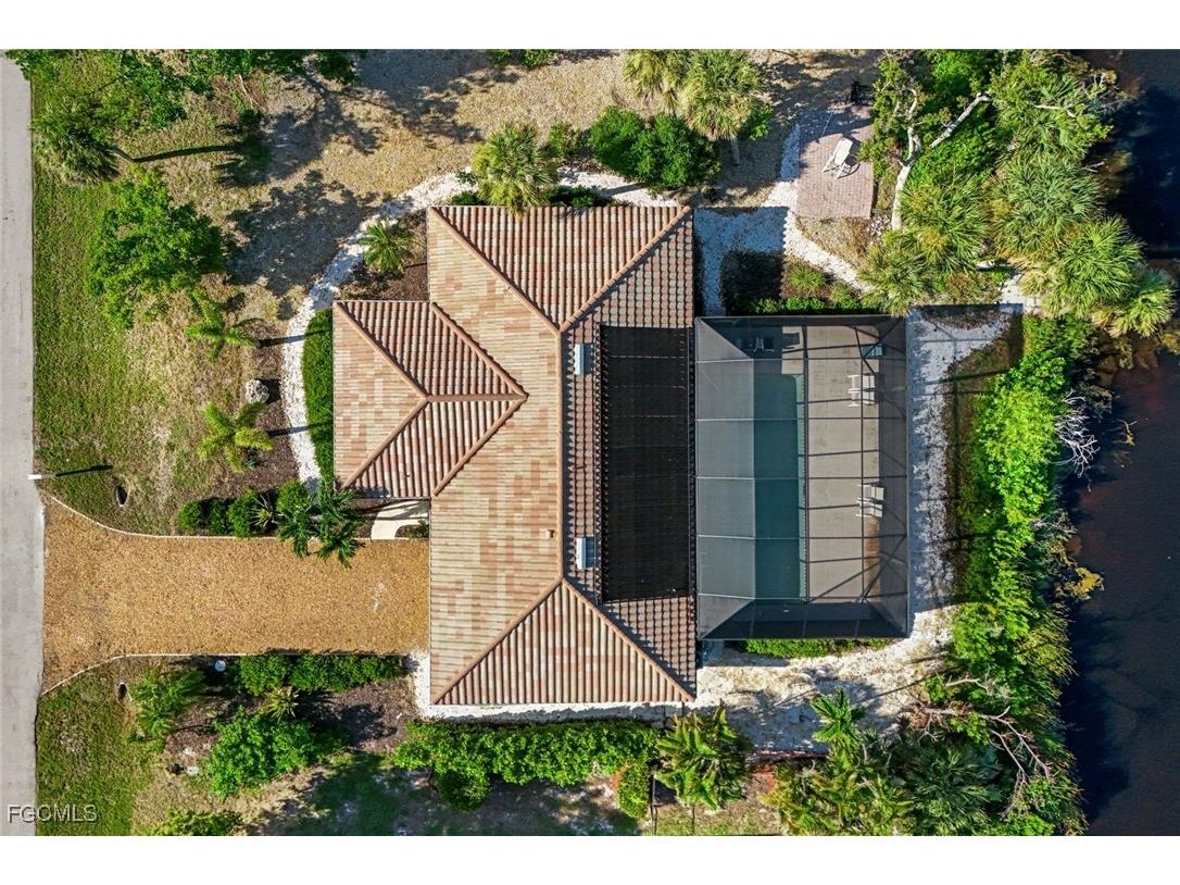 707 Durion Court Sanibel FL 33957 2025004882 image30