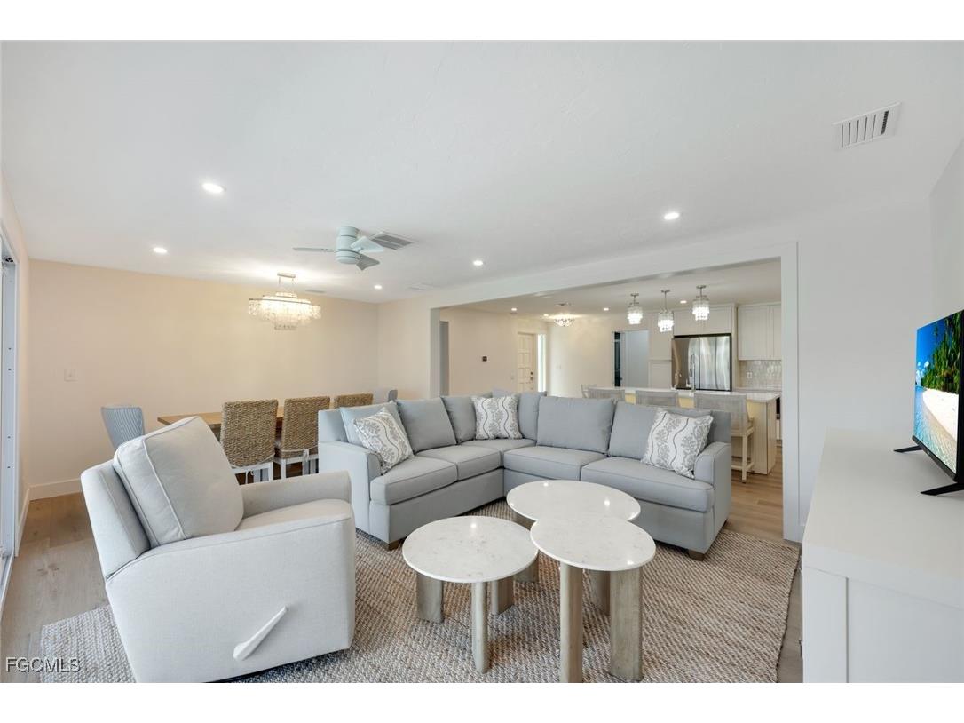 707 Durion Court Sanibel FL 33957 2025004882 image6