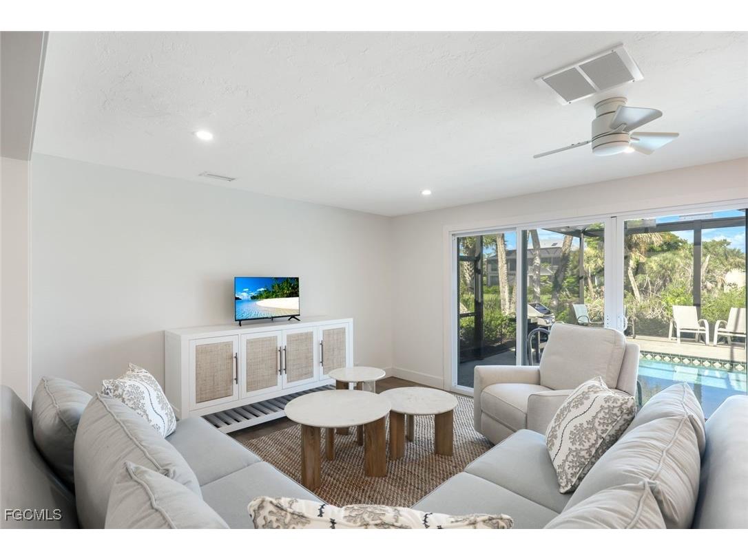 707 Durion Court Sanibel FL 33957 2025004882 image7