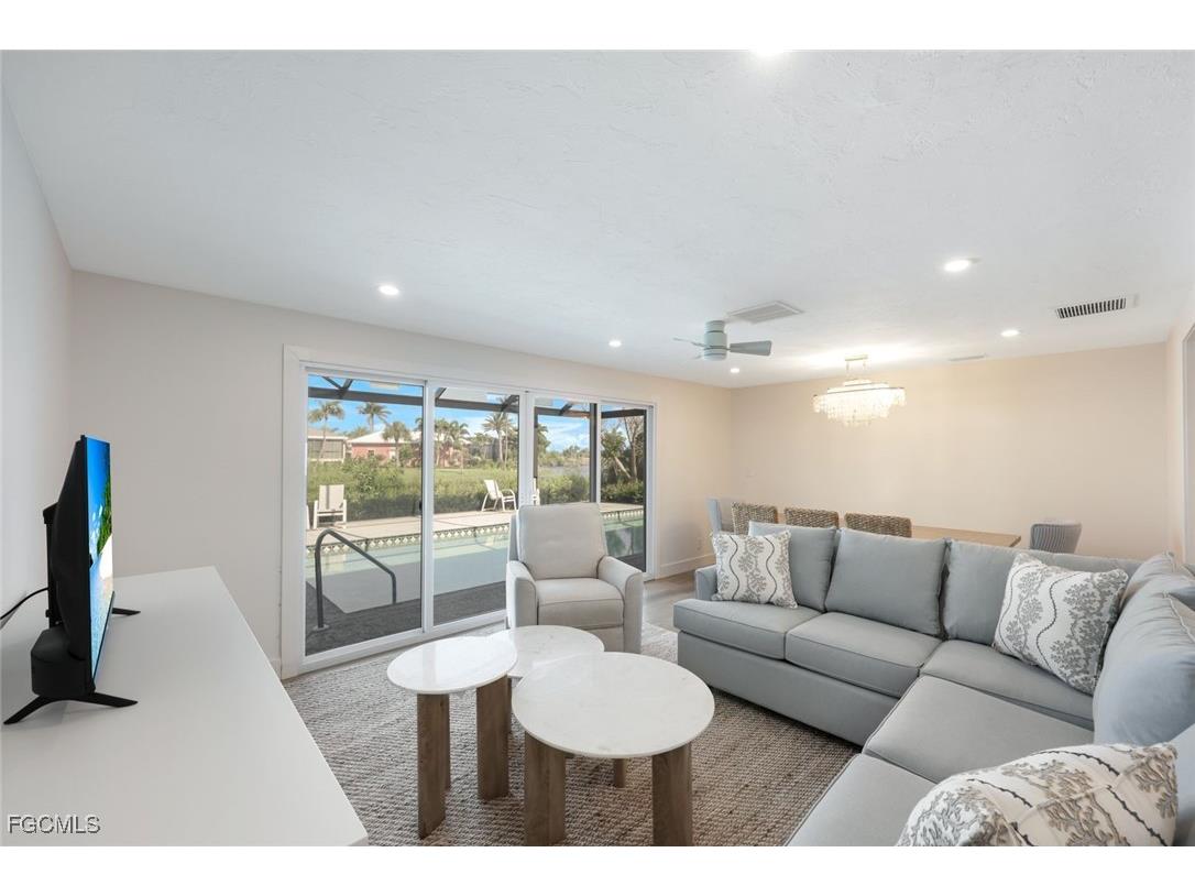 707 Durion Court Sanibel FL 33957 2025004882 image8