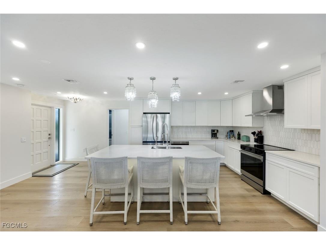 707 Durion Court Sanibel FL 33957 2025004882 image9