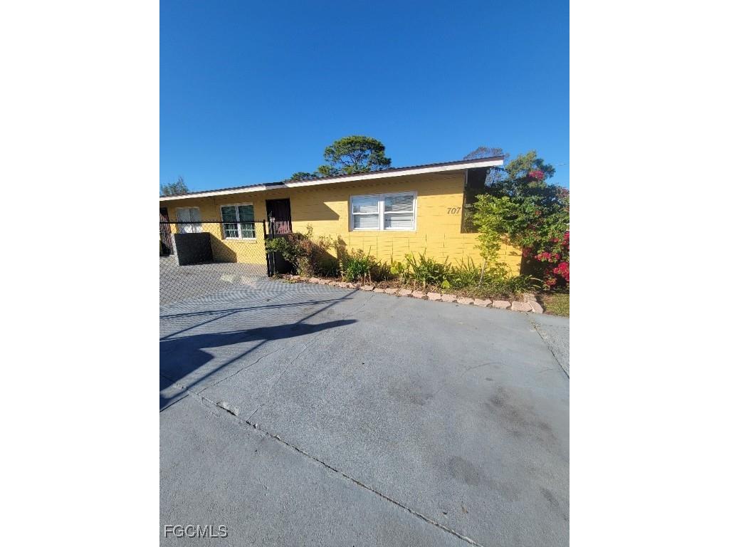 707 Joel Boulevard Lehigh Acres FL 33936 2025020055 image1