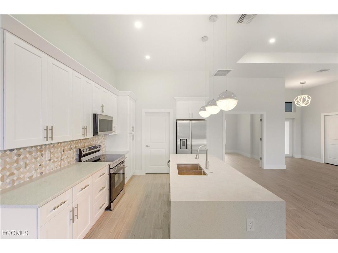 707 Mckinley Avenue Lehigh Acres FL 33972 2025017946 image11