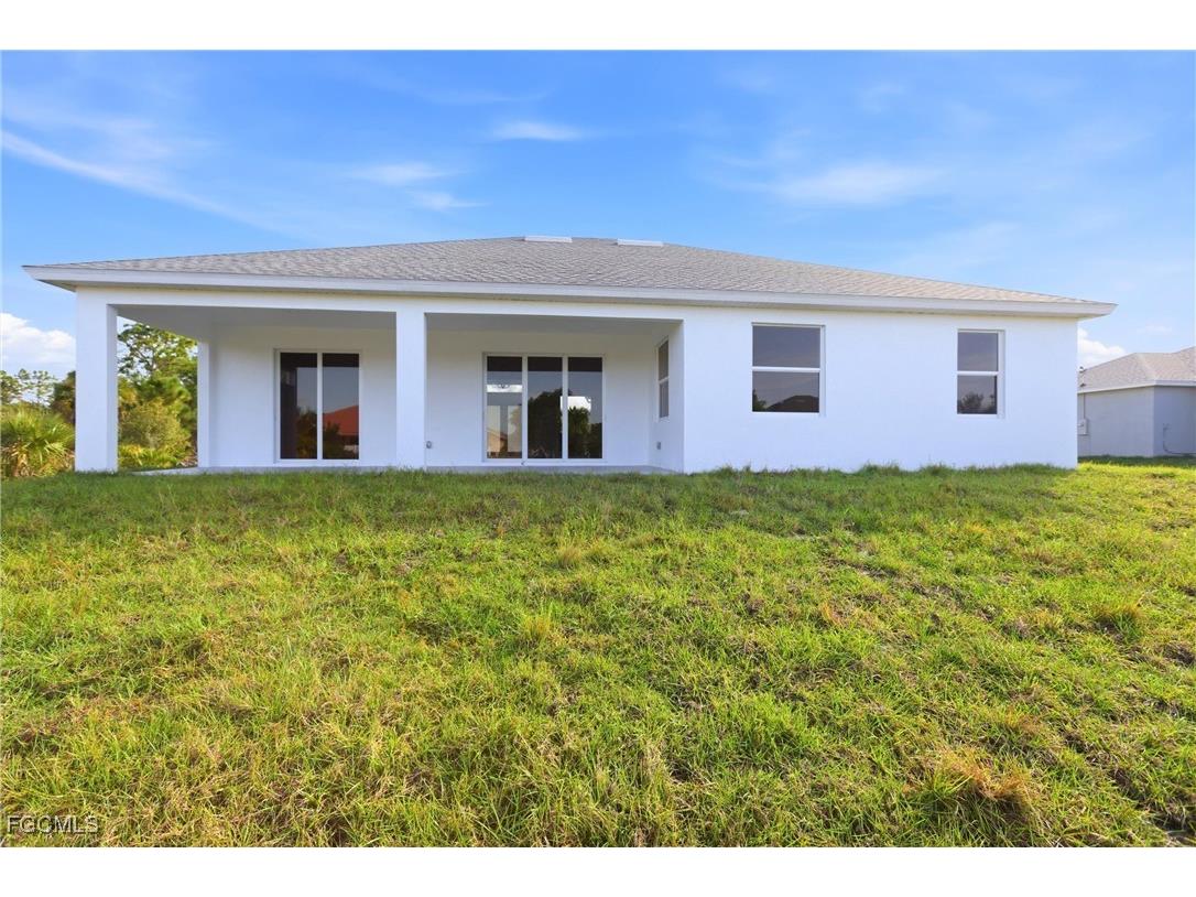 707 Mckinley Avenue Lehigh Acres FL 33972 2025017946 image7