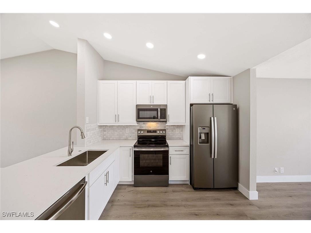 707 Neapolitan Way #707 Naples FL 34103 225063399 image10