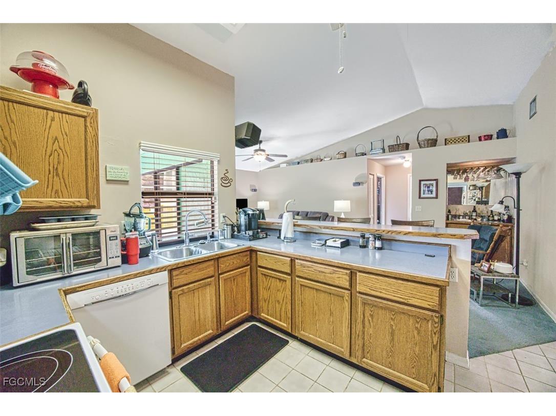 707 SE 9th Place Cape Coral FL 33990 2025010707 image11