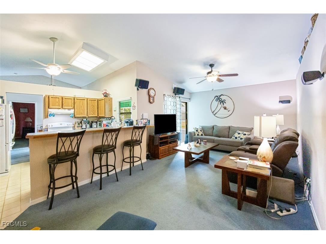 707 SE 9th Place Cape Coral FL 33990 2025010707 image13