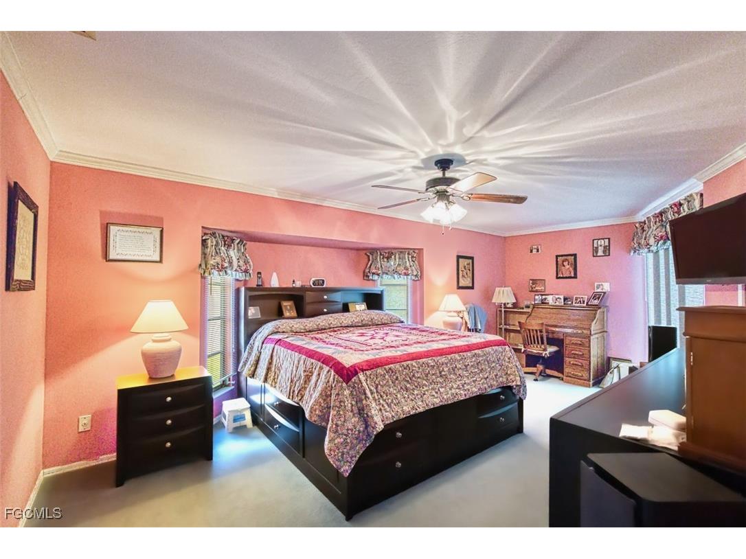 707 SE 9th Place Cape Coral FL 33990 2025010707 image14