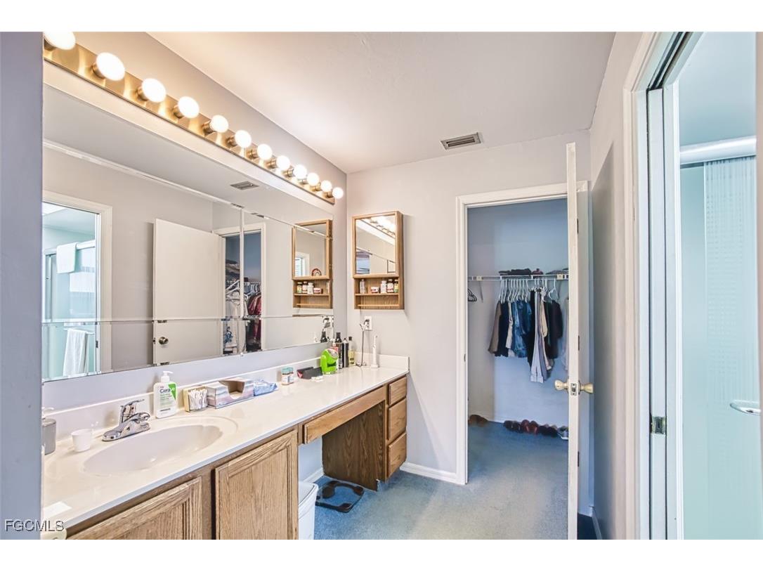 707 SE 9th Place Cape Coral FL 33990 2025010707 image16